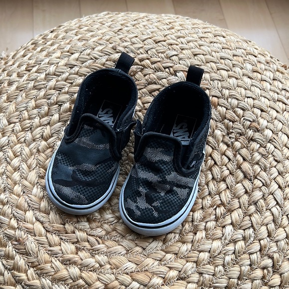 Vans Toddler Slip-On Camo Shoes (Size 6)